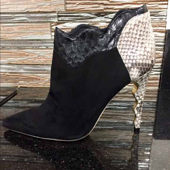 Alexandre Birman Shoes - SOLD ‼️ONE DAY SALE‼️NIB ALEXANDRE BIRMAN